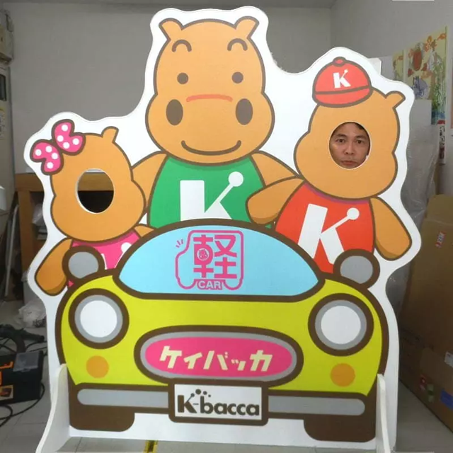 ハニカムボードの顔出しパネル