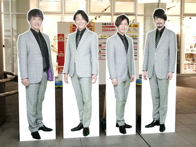 歌手等身大パネル