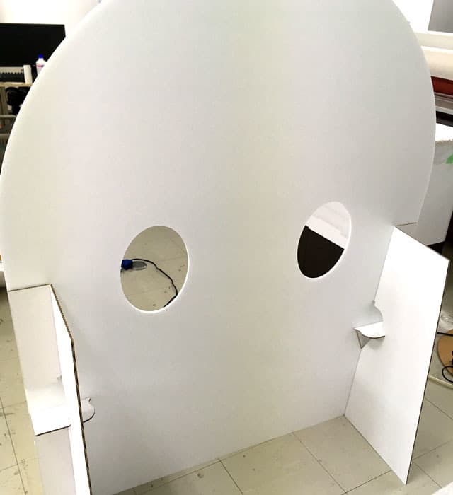 園児用顔出しパネルうら